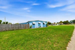 102 El Sito Court, Port Saint Lucie, FL 34983 - MLS#B26019225