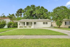 1423 Garfield Street, Hollywood, FL 33020 - MLS#B26019280