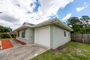 1781 Cloverleaf Street, Port Saint Lucie, FL 34953 - MLS#B26019350