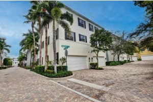 134 Madison Lane, Delray Beach, FL 33444 - MLS#B26019422