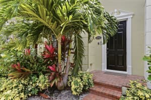 1050 Heritage Club Circle, Delray Beach, FL 33483 - MLS#B26019458