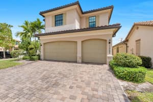 11795 Waterway Circle, Parkland, FL 33076 - MLS#B26019507
