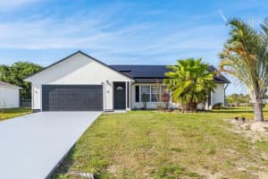 601 Icon Avenue, Port Saint Lucie, FL 34953 - MLS#B26019528