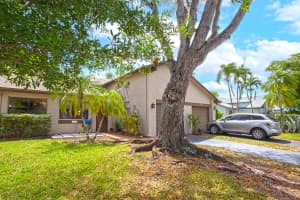 8202 100th Drive, Tamarac, FL 33321 - MLS#B26019613