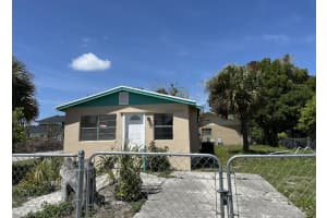 1601 17th Street, Fort Pierce, FL 34950 - MLS#B26019638