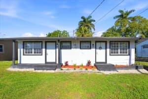 270 SW 10th Ave, South Bay, FL 33493, - MLS#B26019682