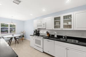 5 Westgate Lane, Boynton Beach, FL 33436 - MLS#B26019703