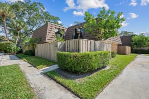 1417 14th Court, Palm Beach Gardens, FL 33410 - MLS#B26019899