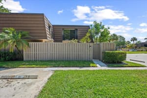 1417 14th Court, Palm Beach Gardens, FL 33410 - MLS#B26019899