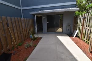 3 Crossings Circle, Boynton Beach, FL 33435 - MLS#B26019941