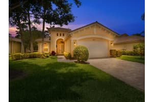 8901 Champions Way, Port Saint Lucie, FL 34986 - MLS#B26020033