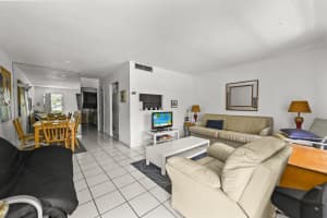 631 Snug Harbor Drive, Boynton Beach, FL 33435 - MLS#B26020070