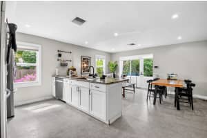 702 Forest Hill Boulevard, West Palm Beach, FL 33405 - MLS#B26020072