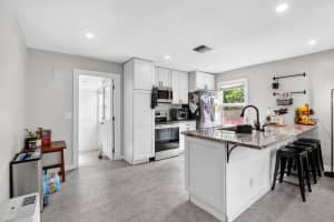 702 Forest Hill Boulevard, West Palm Beach, FL 33405 - MLS#B26020072