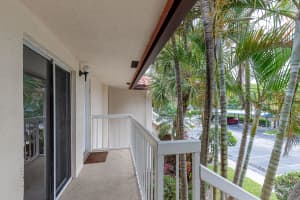 260 67th Street, Boca Raton, FL 33487 - MLS#B26020073