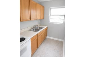 413 Sapodilla Avenue, West Palm Beach, FL 33401 - MLS#B26020153