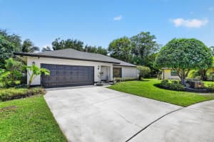 980 Ryanwood Drive, West Palm Beach, FL 33413 - MLS#B26020181