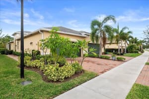 12842 Lake Fern Circle, Port Saint Lucie, FL 34987 - MLS#B26020189