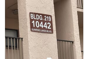 10442 Sunrise Lakes Boulevard, Sunrise, FL 33322 - MLS#B26020250