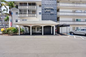 941 Crystal Lake Drive, Deerfield Beach, FL 33064 - MLS#B26020263