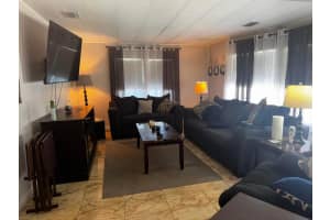 4242 3rd Court, Lantana, FL 33462 - MLS#B26020284