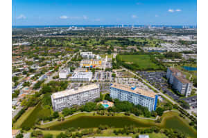 4001 Hillcrest Drive, Hollywood, FL 33021 - MLS#B26020304