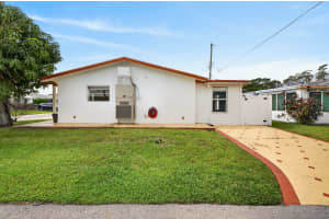 4579 17th Terrace, Tamarac, FL 33309 - MLS#B26020327