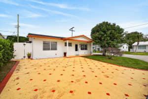 4579 17th Terrace, Tamarac, FL 33309 - MLS#B26020327