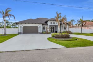 6083 East Deville Circle, Port Saint Lucie, FL 34986 - MLS#B26020339