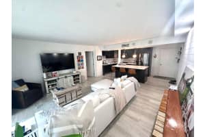 1 Las Olas Circle, Fort Lauderdale, FL 33316 - MLS#B26020429
