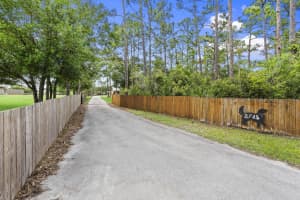 2725 Twin Oaks Trail, Fort Pierce, FL 34945 - MLS#B26020433