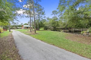 2725 Twin Oaks Trail, Fort Pierce, FL 34945 - MLS#B26020433