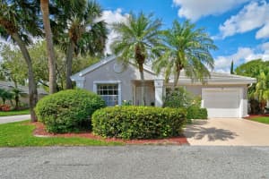 49 Admirals Court, Palm Beach Gardens, FL 33418 - MLS#B26020497