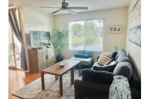 402 Villa Circle, Boynton Beach, FL 33435 - MLS#B26020507
