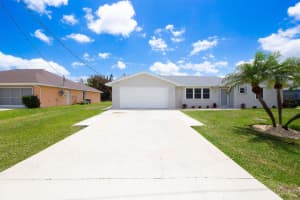 2592 SE Grand Dr, Port St. Lucie, FL 34952, - MLS#B26020538