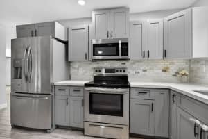 7504 40th Place, Coral Springs, FL 33065 - MLS#B26020544