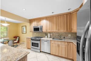 22 Westgate Lane, Boynton Beach, FL 33436 - MLS#B26020585