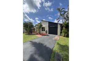 5430 Mirror Lakes Boulevard, Boynton Beach, FL 33472 - MLS#B26020630