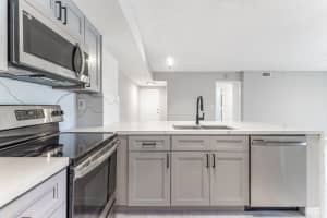 2600 University Drive, Davie, FL 33328 - MLS#B26020632