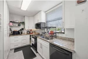 8421 Forest Hills Drive, Coral Springs, FL 33065 - MLS#B26020646