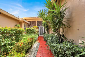 9531 Crescent View Drive, Boynton Beach, FL 33437 - MLS#B26020665