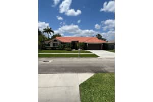 9664 Lake Court, Boca Raton, FL 33434 - MLS#B26020734