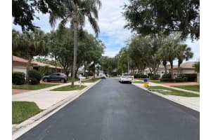 9572 Crescent View Dr Drive, Boynton Beach, FL 33437 - MLS#B26020788