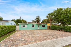 522 Jackson Avenue, Greenacres, FL 33463 - MLS#B26020806