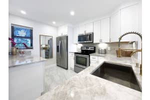 4800 Bayview Drive, Fort Lauderdale, FL 33308 - MLS#B26020839