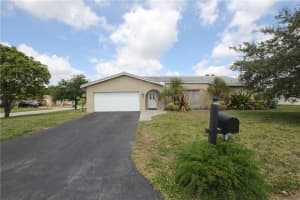 1122 82nd Avenue, Coral Springs, FL 33071 - MLS#B26020843