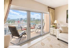 1985 Ocean Drive, Hallandale Beach, FL 33009 - MLS#B26020846