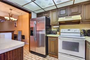 801 Oakland Park Boulevard, Oakland Park, FL 33311 - MLS#B26020863