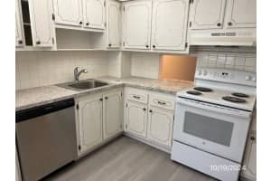 201 Berkley Road, Hollywood, FL 33024 - MLS#B26020927