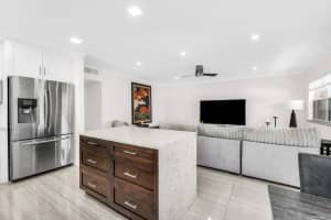 92 Valencia Drive, Delray Beach, FL 33446 - MLS#B26020961